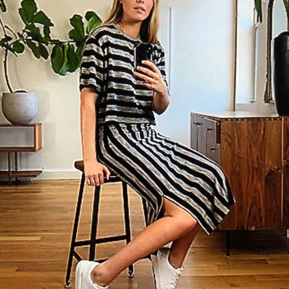 Lou & Grey | Lineup Cropped Tee & Midi Skirt